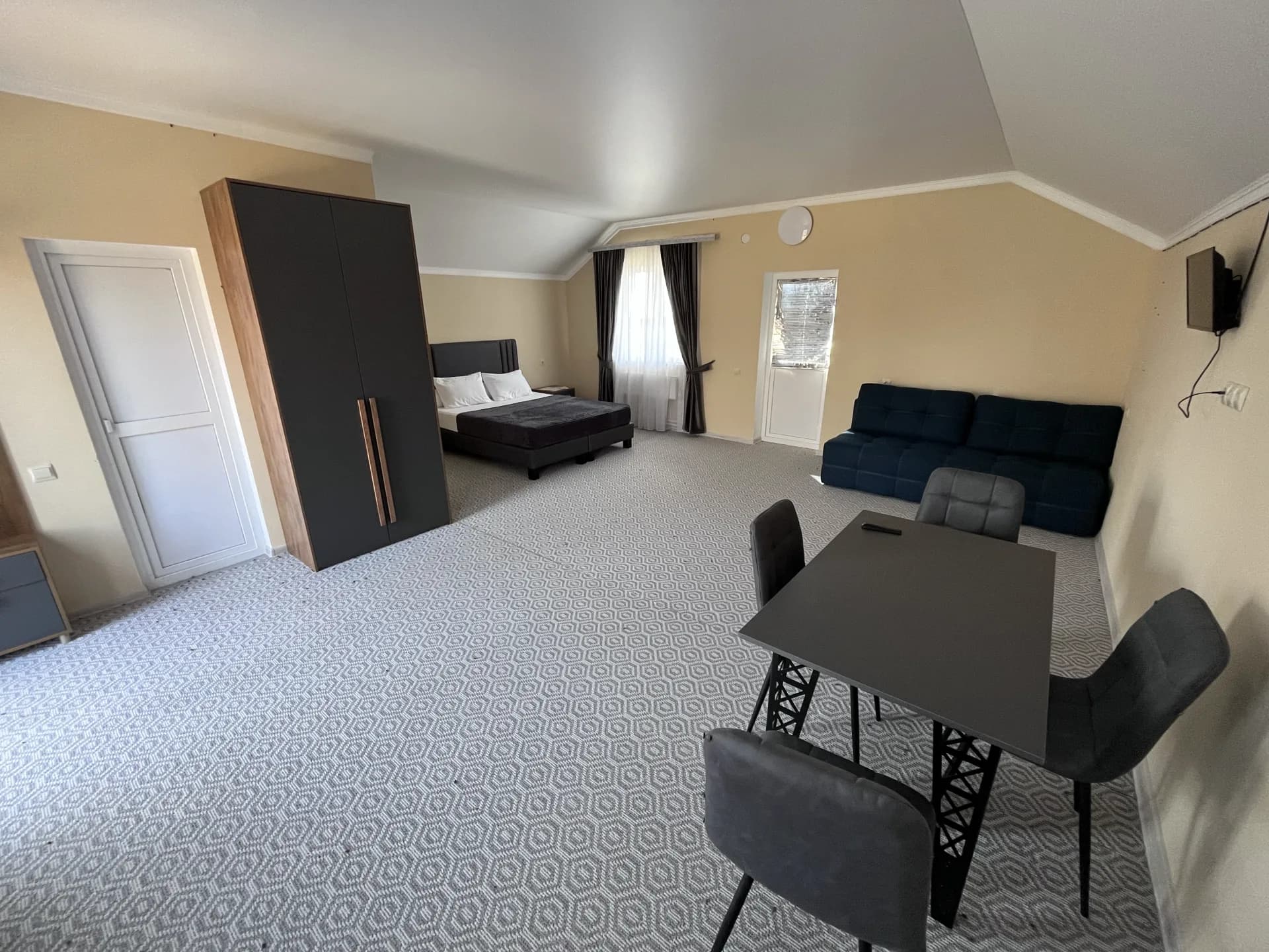 Полулюкс с балконом — фото 1